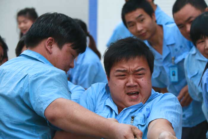 2016趣味運(yùn)動(dòng)會(huì)拔河之加油，兄弟們.jpg
